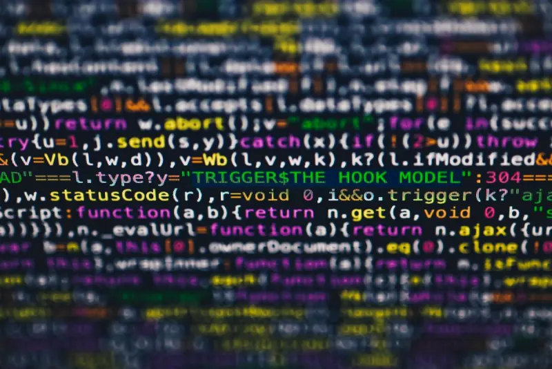 Editor de código con una aplicación web en desarrollo